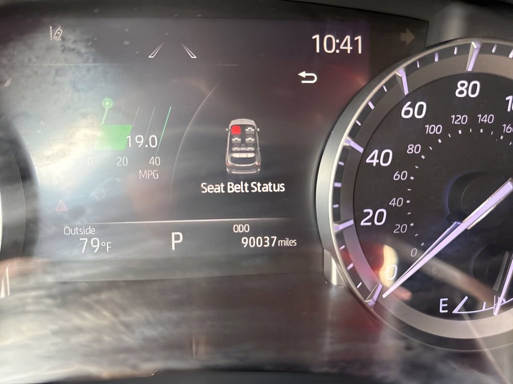 Used 2022 Toyota Highlander XLE FWD image 23