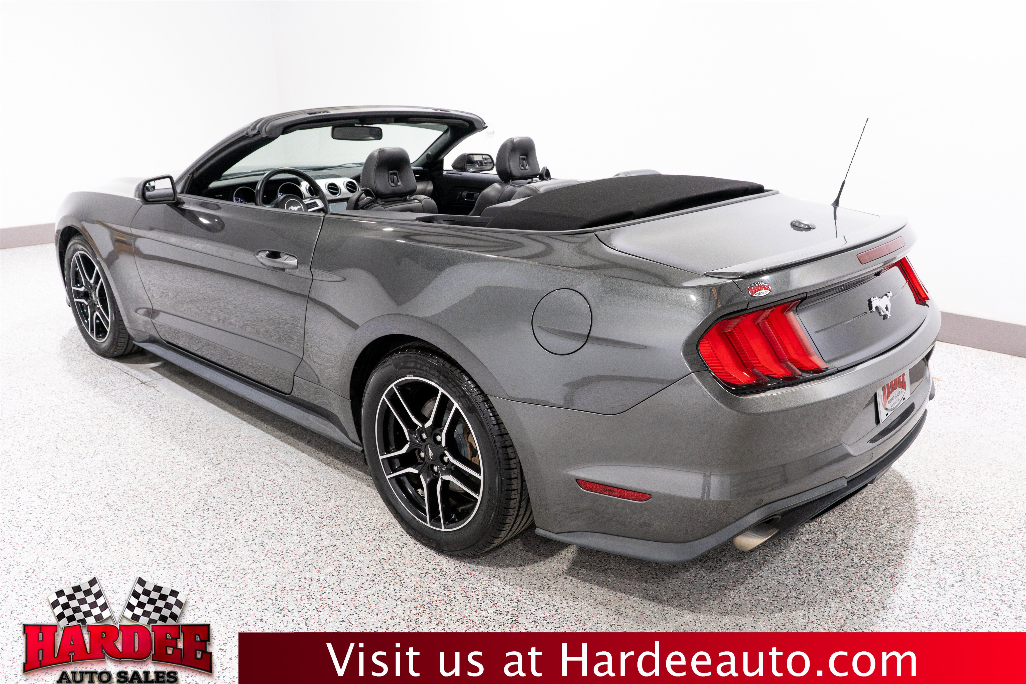 Used 2018 Ford Mustang Premium RWD image 6