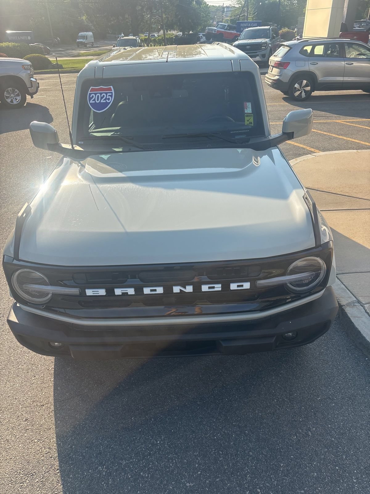 Used 2025 Ford Bronco Outer Banks AWD/4WD image 8