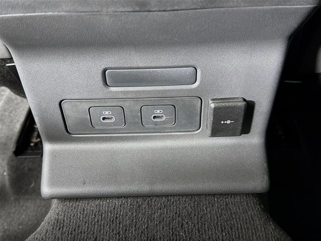 Used 2025 Land Rover Range Rover Velar S image 28