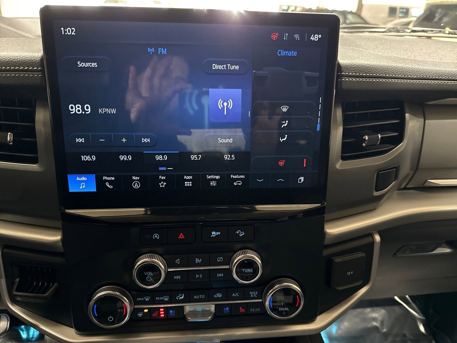 Used 2024 Ford Expedition XLT image 21
