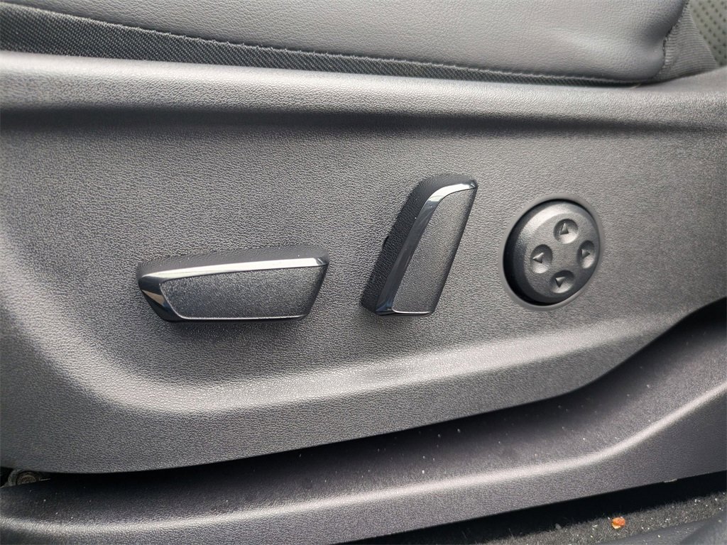 Used 2023 Nissan Ariya FWD image 15