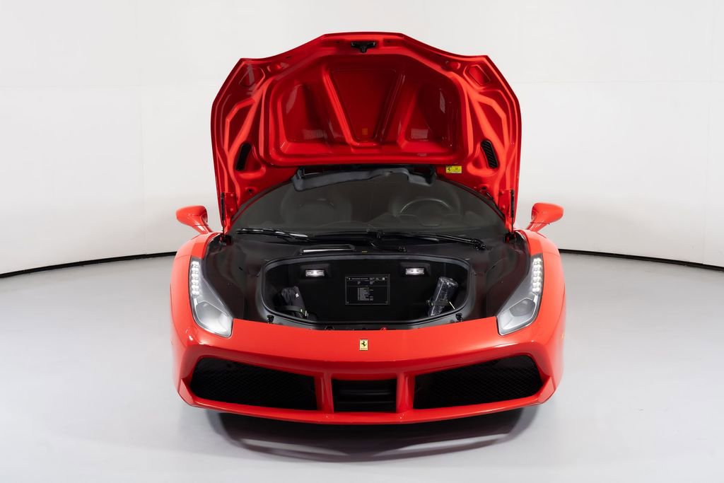 Used 2017 Ferrari 488 GTB RWD image 8