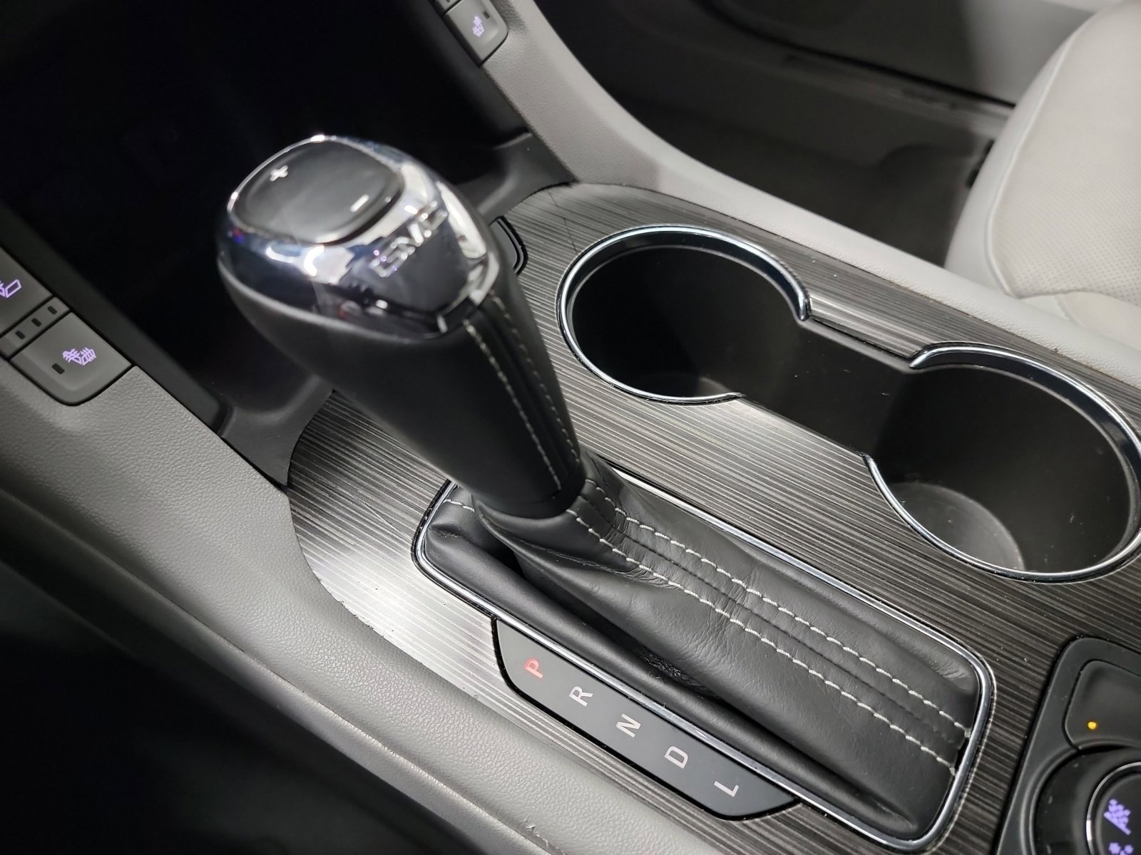 Used 2018 GMC Acadia SLT FWD image 26