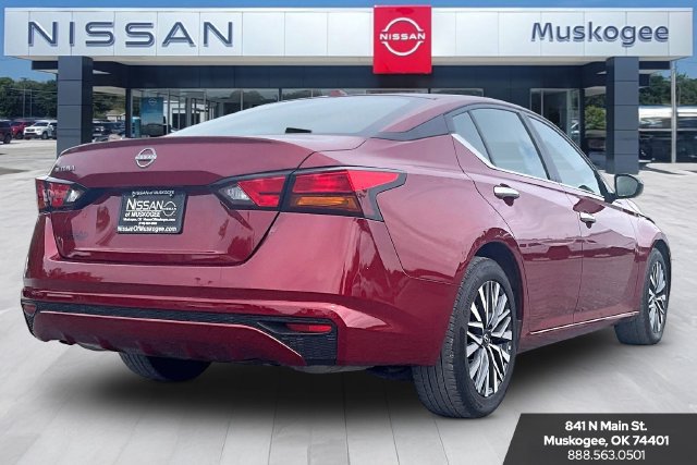 Used 2025 Nissan Altima 2.5 SV FWD image 5