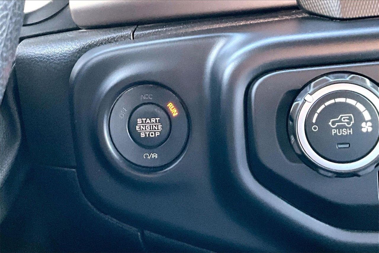 Certified 2020 Jeep Wrangler Unlimited Sport image 26