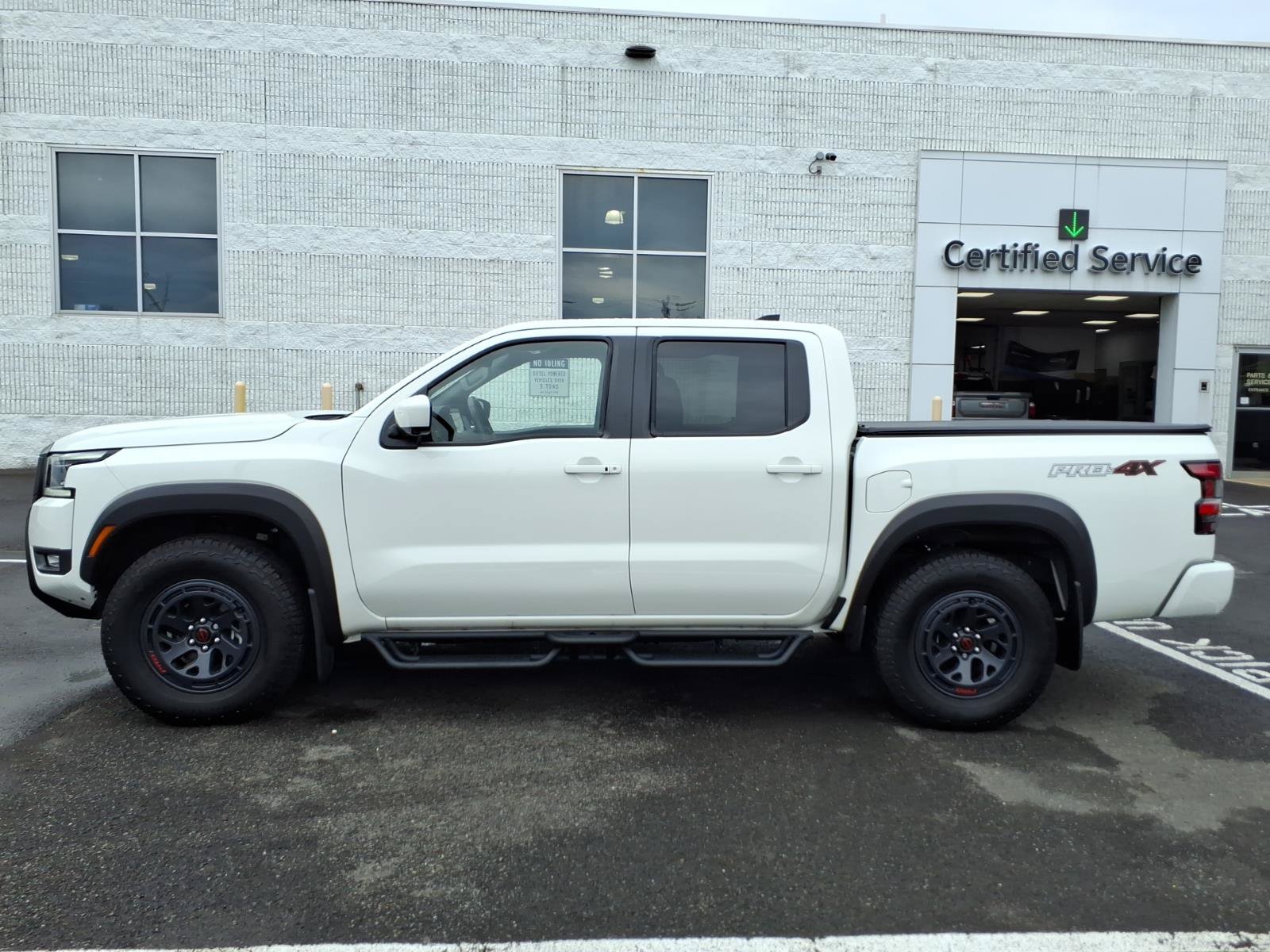 Used 2025 Nissan Frontier PRO-4X w/ Pro Premium Package AWD/4WD image 7