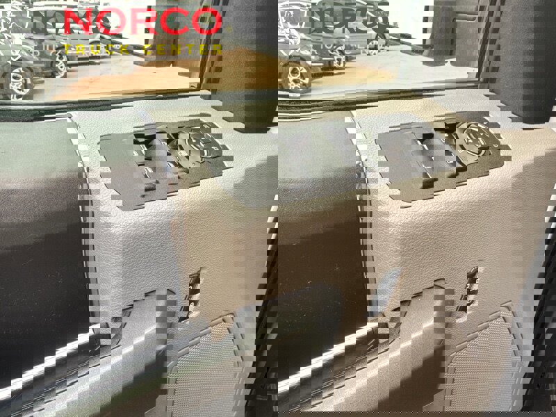 Used 2016 Ford F150 XLT image 16