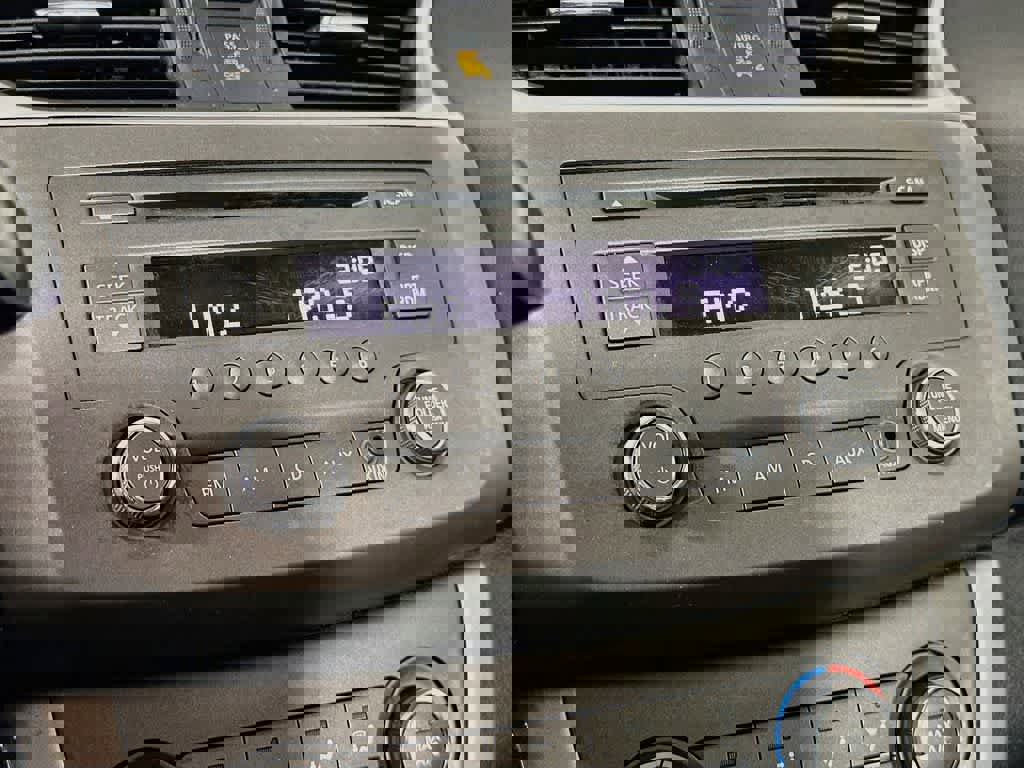 Used 2014 Nissan Sentra SV image 16