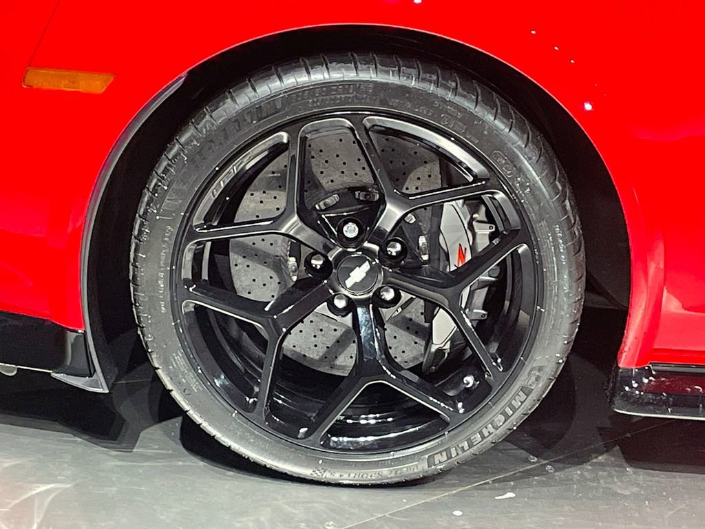 Used 2015 Chevrolet Camaro Z/28 RWD image 11