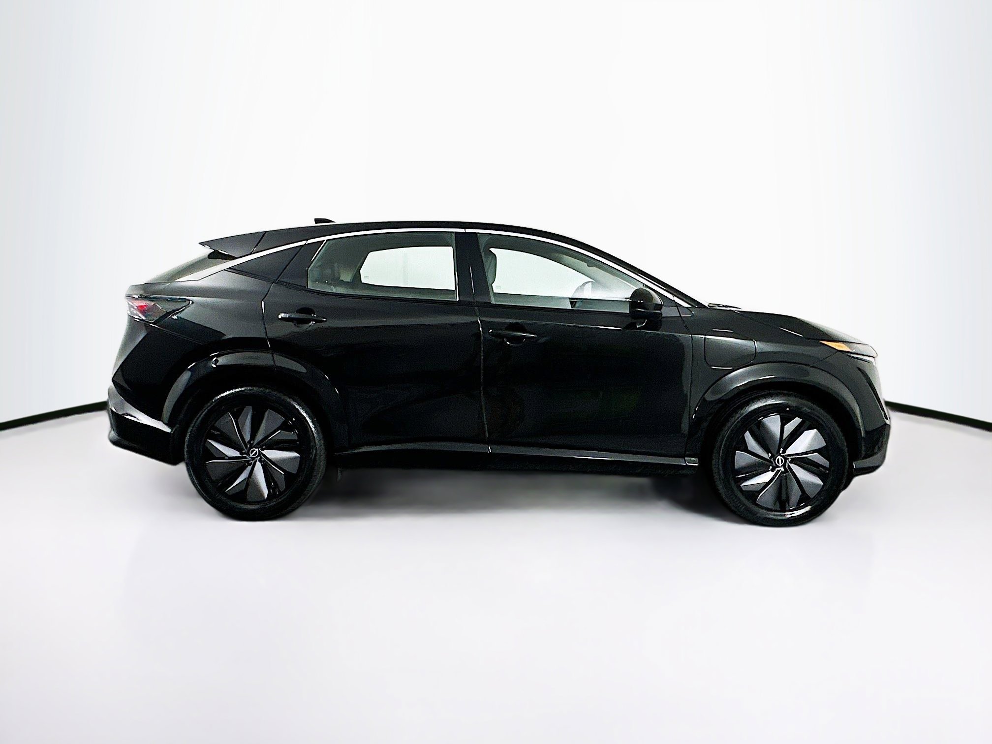 Used 2023 Nissan Ariya FWD image 10