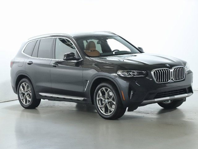 Certified 2024 BMW X3 xDrive30i w/ Premium Package image 9
