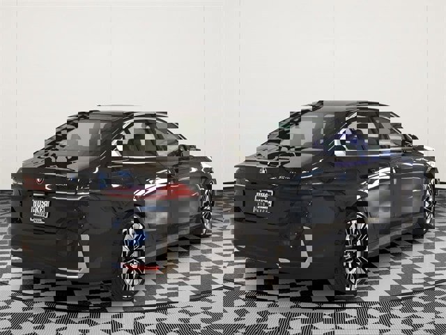 New 2026 BMW 530i xDrive w/ Premium Package image 4