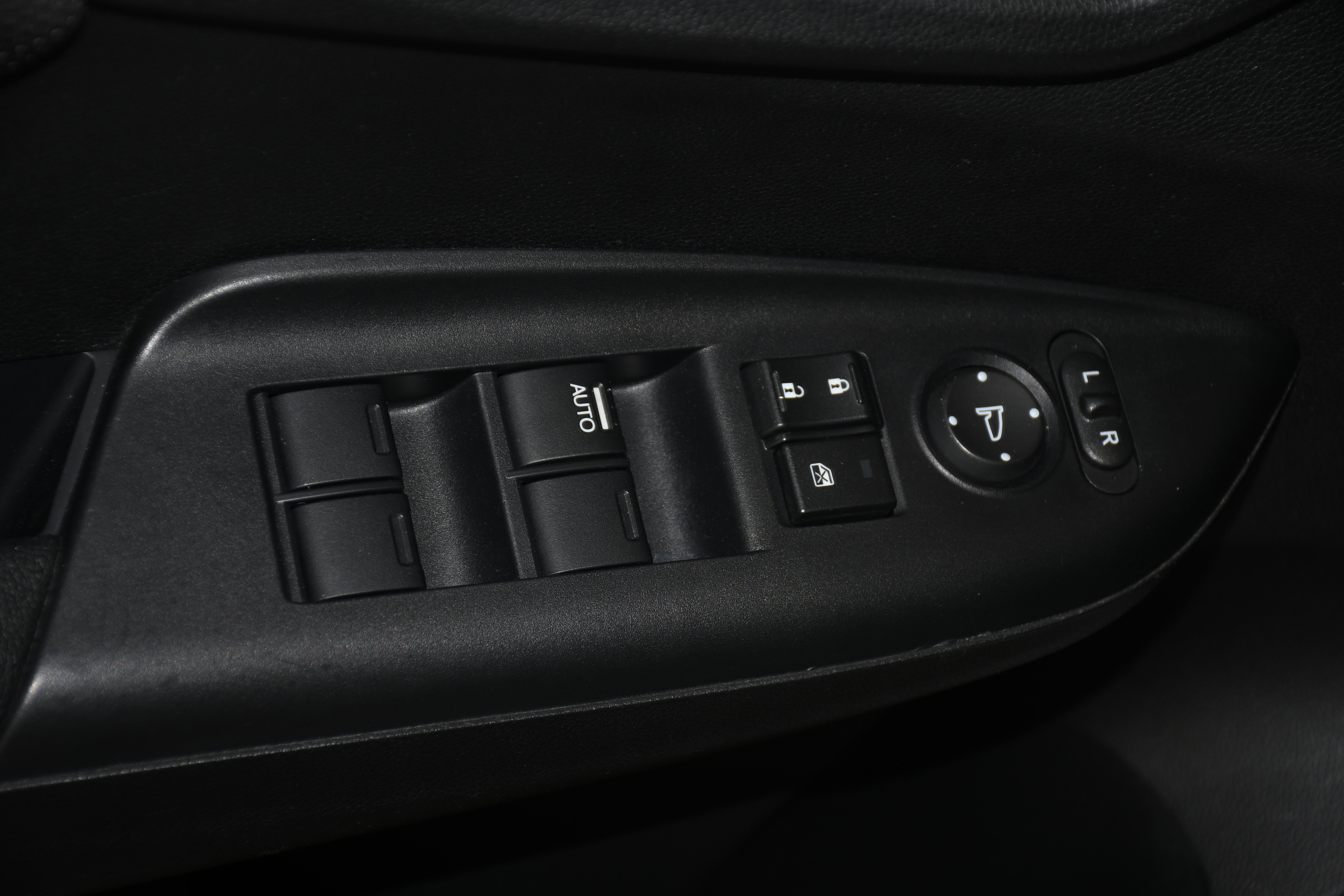 Used 2015 Honda Fit EX image 11