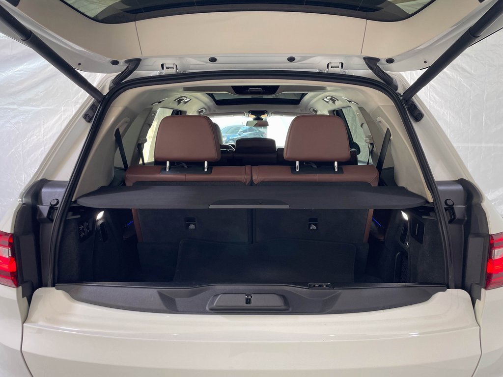Used 2021 BMW X7 xDrive40i w/ Premium Package image 42