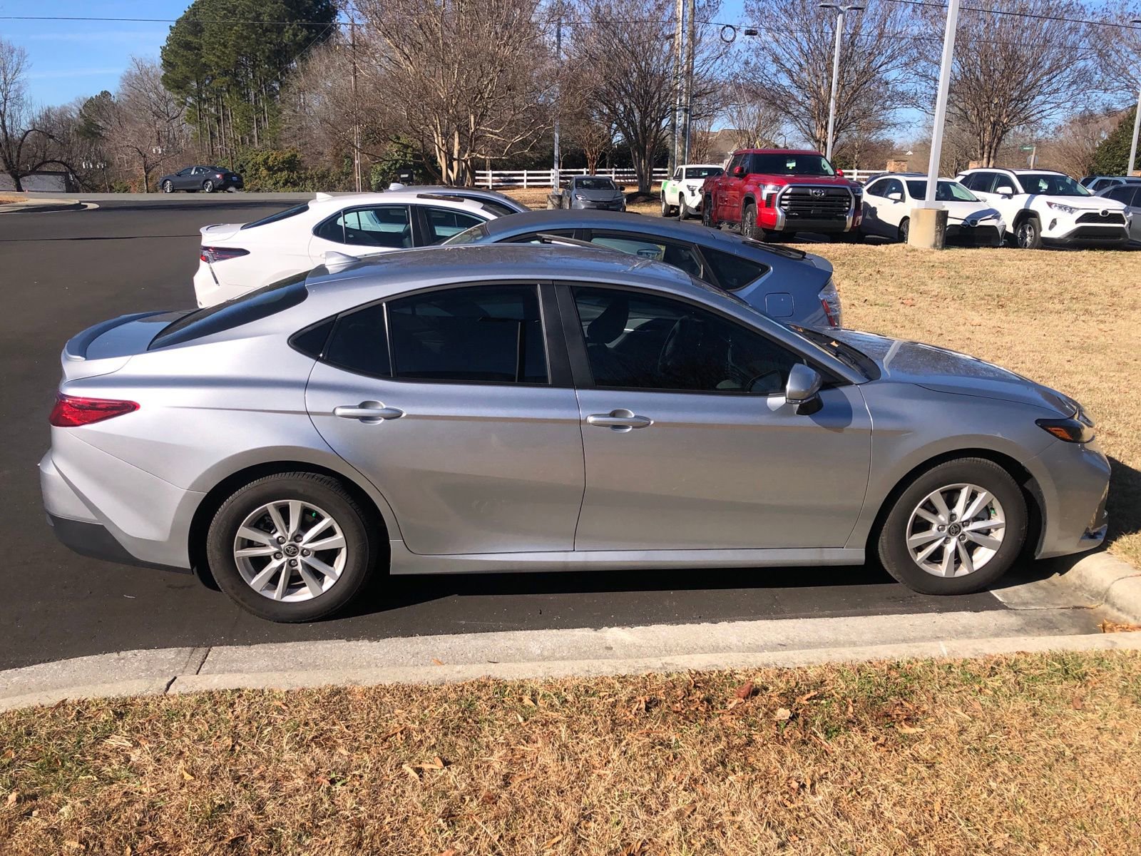 Used 2025 Toyota Camry XSE image 1