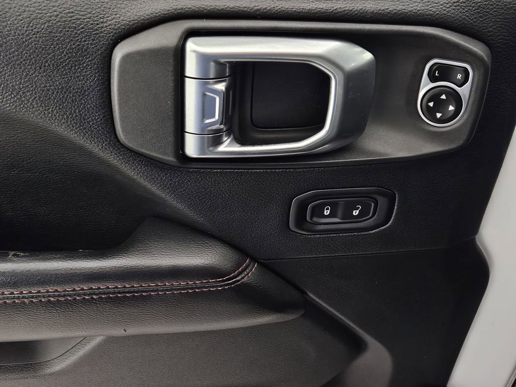 Used 2018 Jeep Wrangler Unlimited Rubicon AWD/4WD image 26