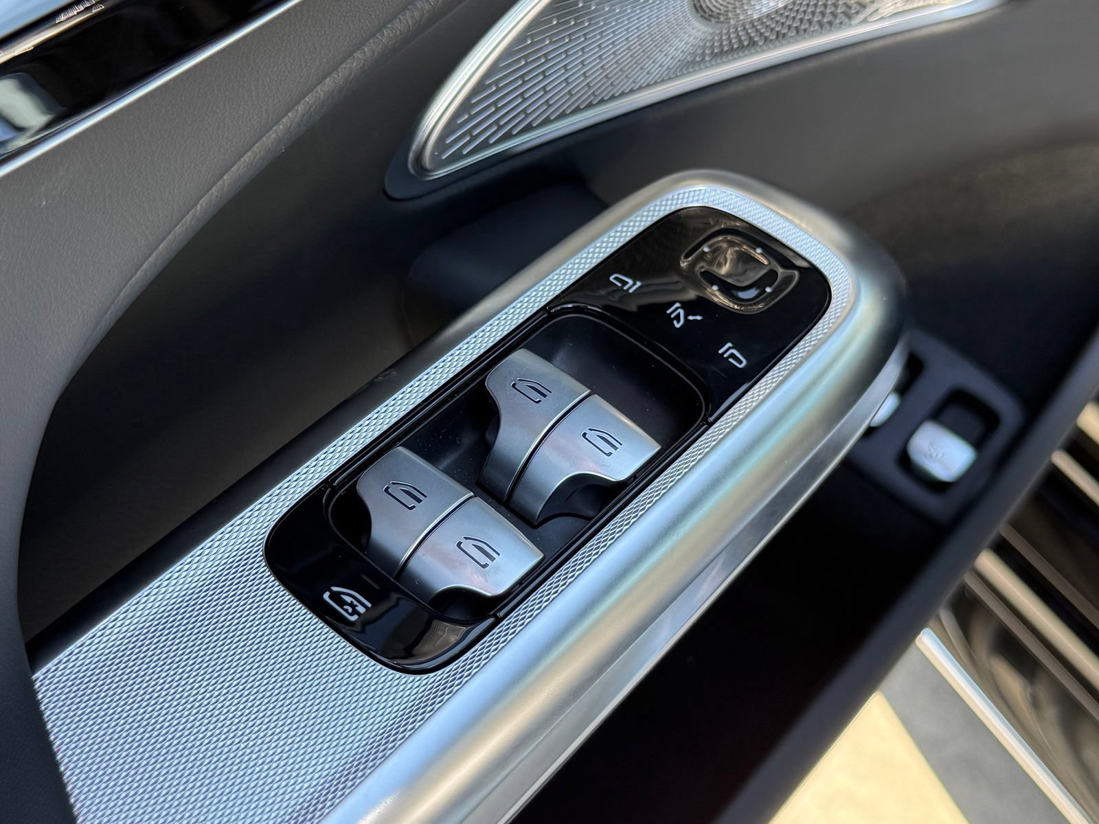 New 2026 Mercedes-Benz E 53 AMG e 4MATIC Sedan image 17