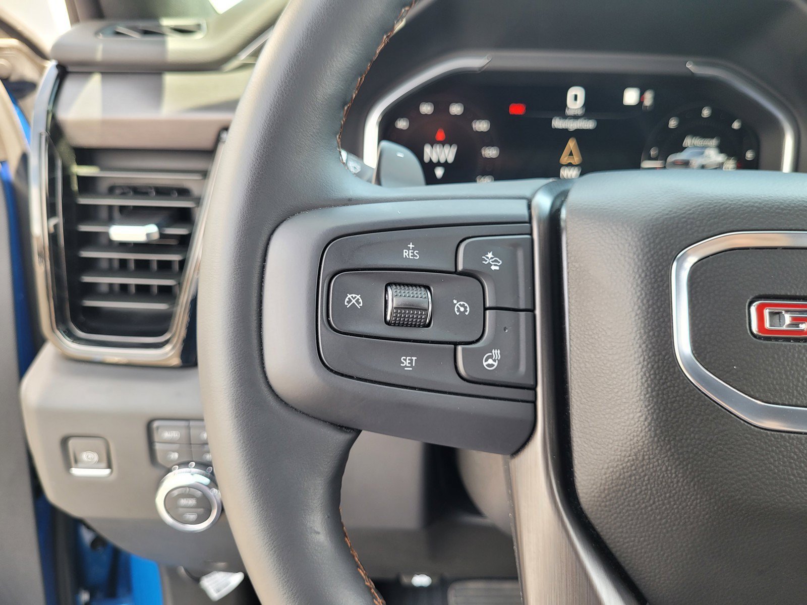 Used 2023 GMC Sierra 1500 AT4 AWD/4WD image 21