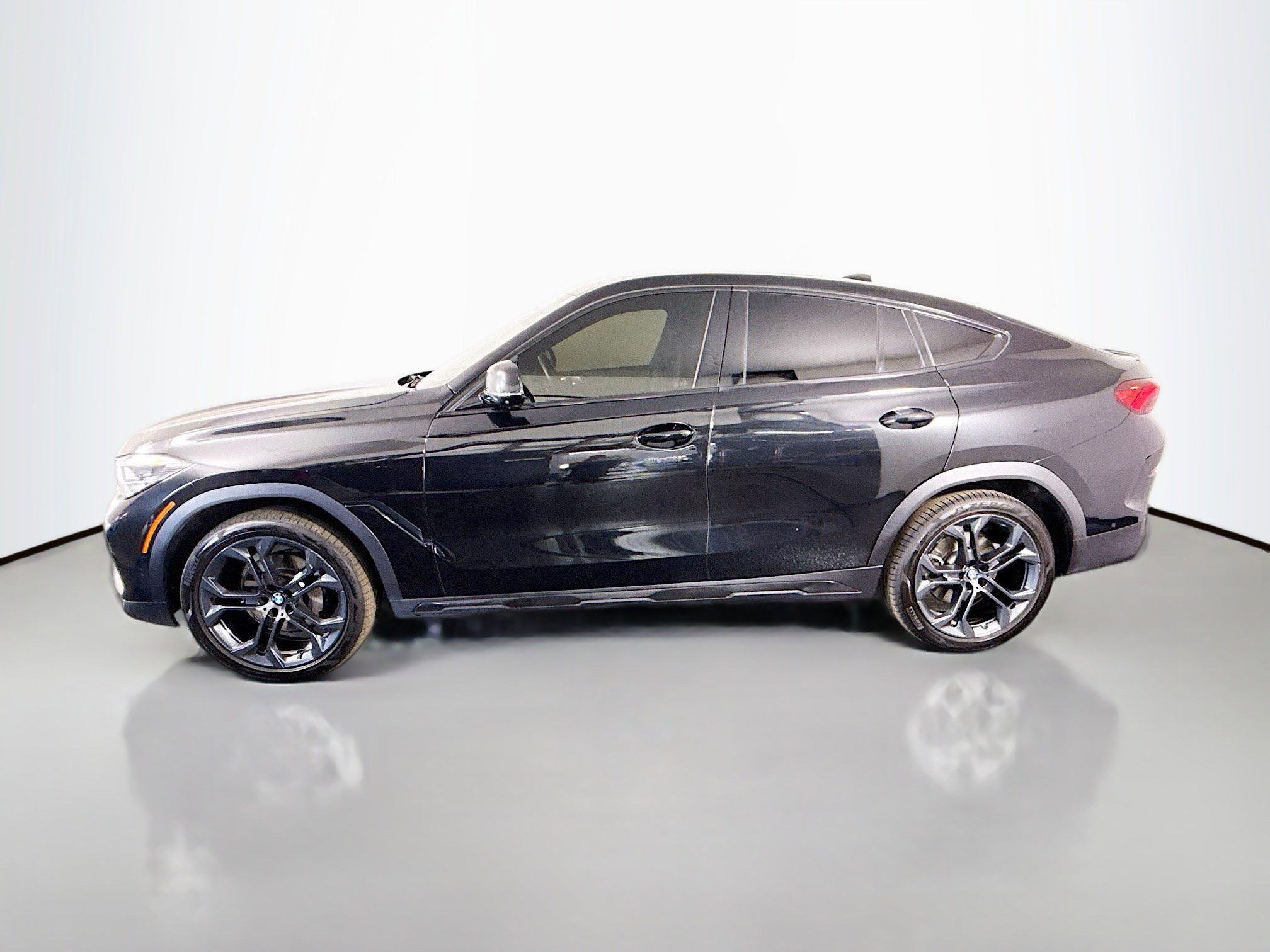 Used 2022 BMW X6 xDrive40i w/ Premium Package image 6