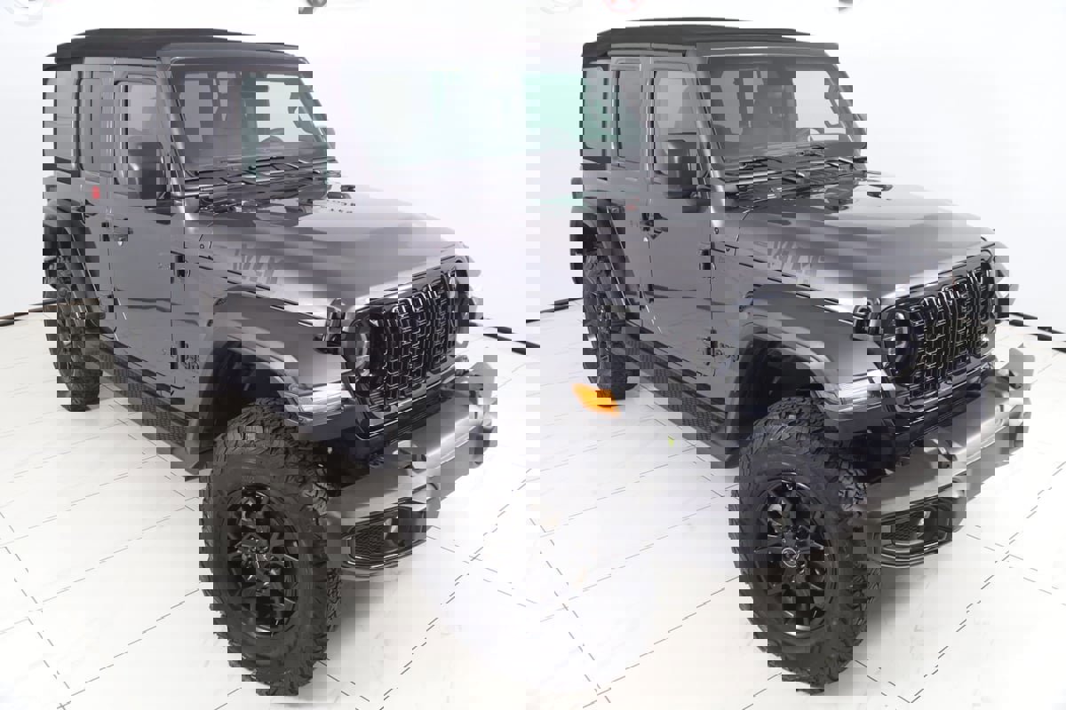 Used 2024 Jeep Wrangler Willys image 17