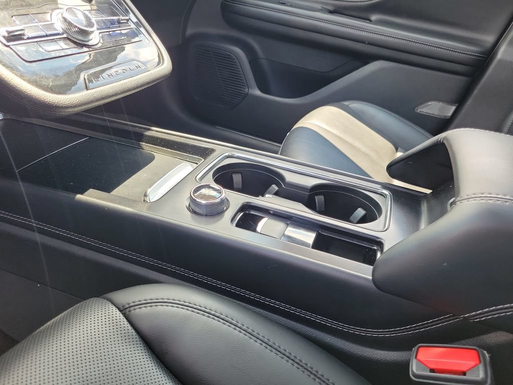 Certified 2022 Lincoln Corsair FWD w/ Premium Package image 29