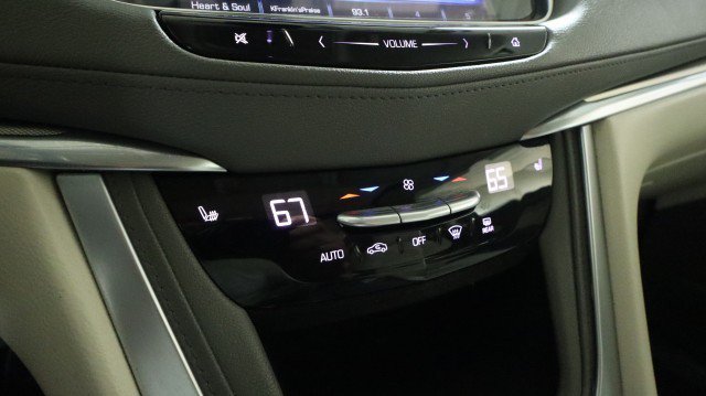 Used 2017 Cadillac XT5 Luxury w/ Driver Awareness Package AWD/4WD image 19
