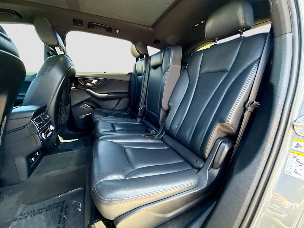 Used 2018 Audi Q7 3.0T Premium Plus w/ Premium Plus Package AWD/4WD image 22