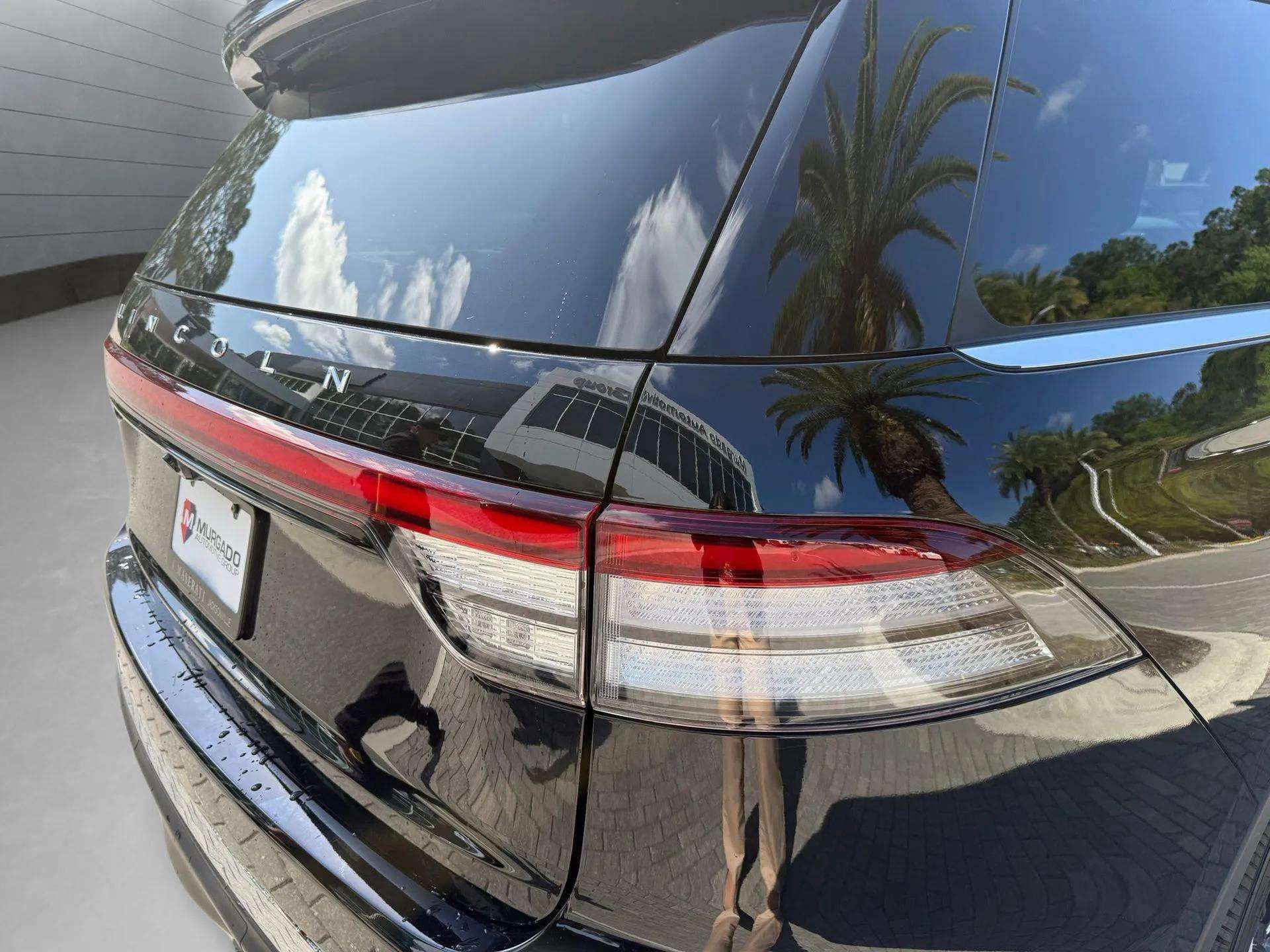 Used 2025 Lincoln Aviator Reserve w/ Illumination Package image 13