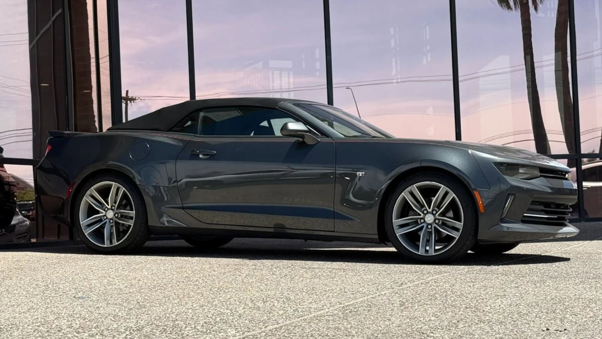 Used 2016 Chevrolet Camaro LT w/ RS Package RWD image 16