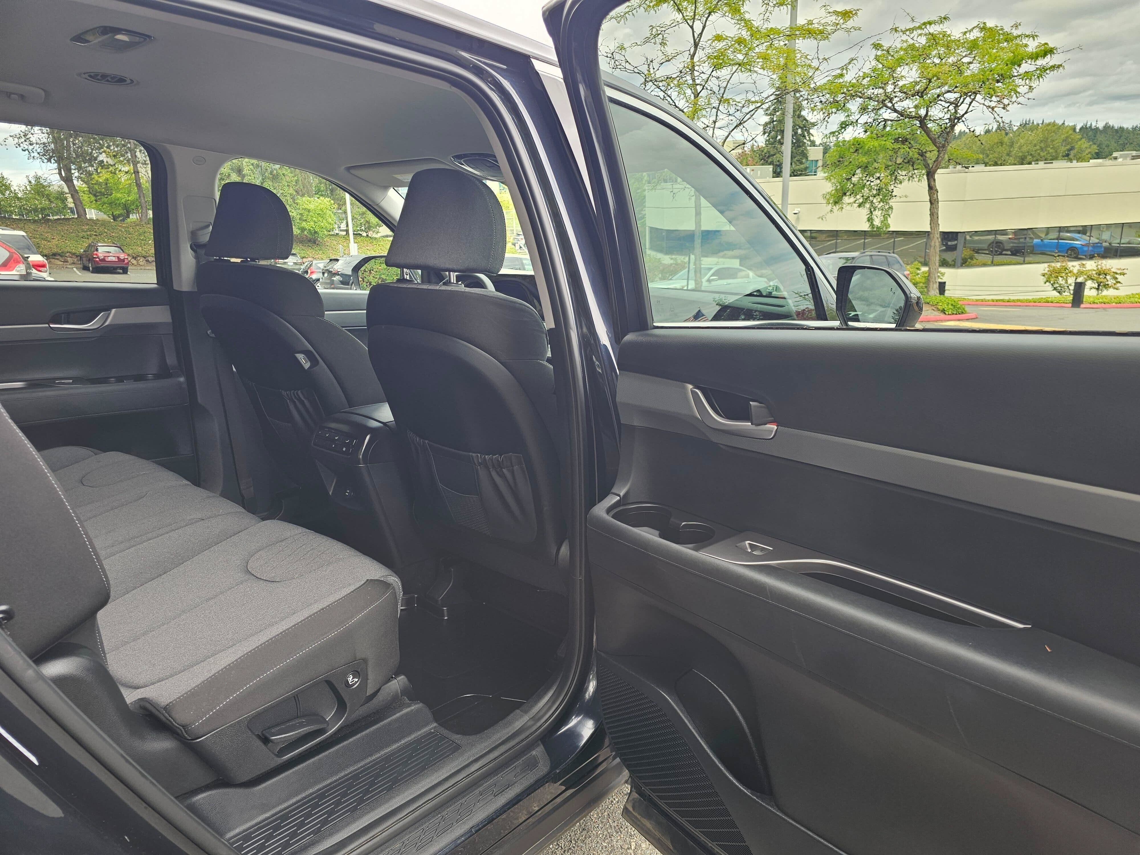 Used 2022 Hyundai Palisade SE AWD/4WD image 15