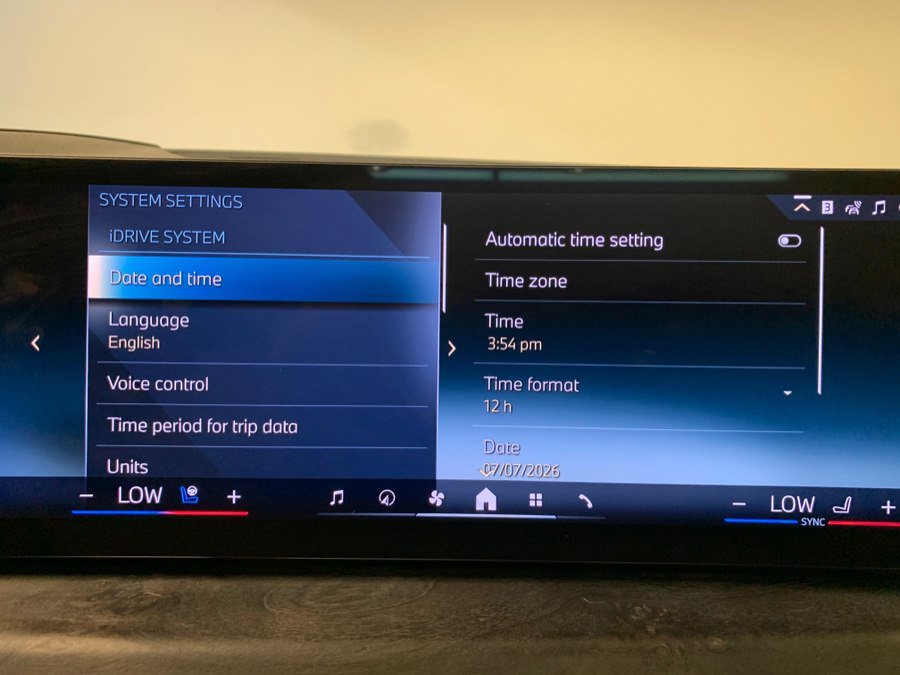 Used 2025 BMW X7 xDrive40i w/ M Sport Package AWD/4WD image 49