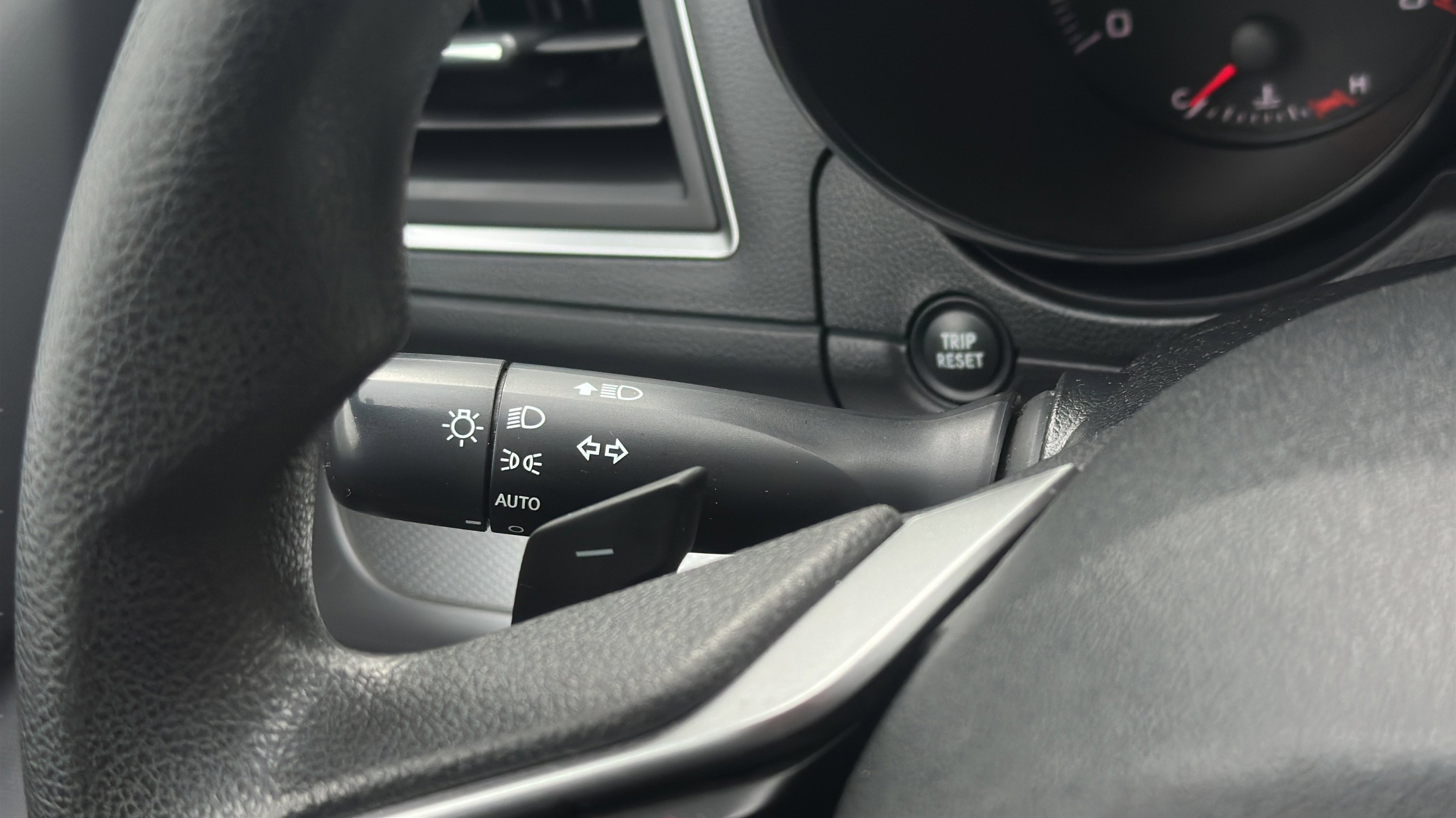 Used 2018 Subaru Legacy 2.5i AWD/4WD image 13