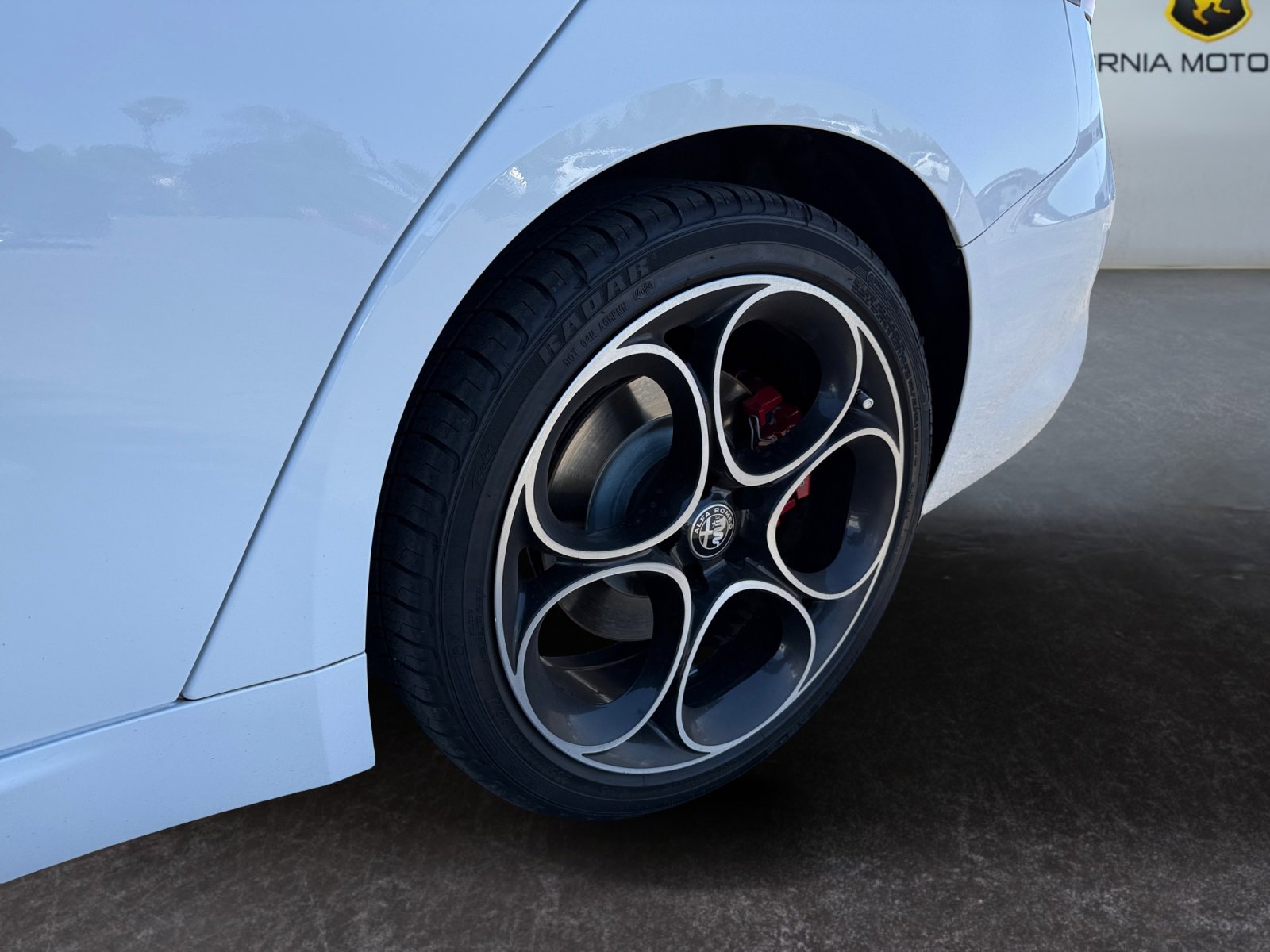 Used 2022 Alfa Romeo Giulia Veloce image 14