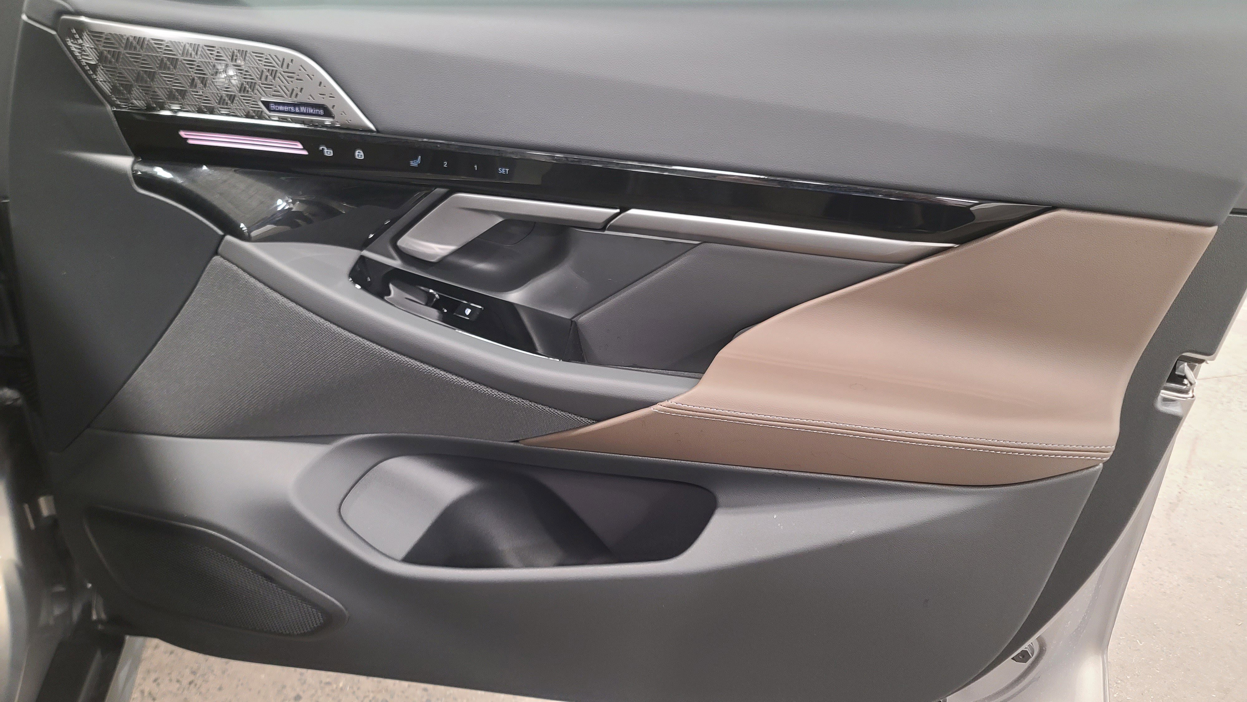 New 2026 BMW 530i xDrive w/ Premium Package image 26