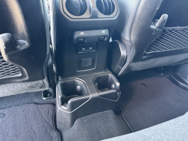Used 2024 Jeep Wrangler Unlimited Rubicon image 31