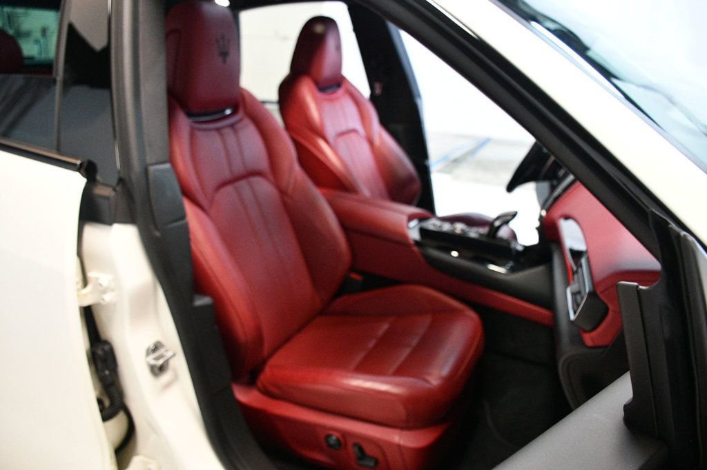 Used 2020 Maserati Levante GranSport image 32