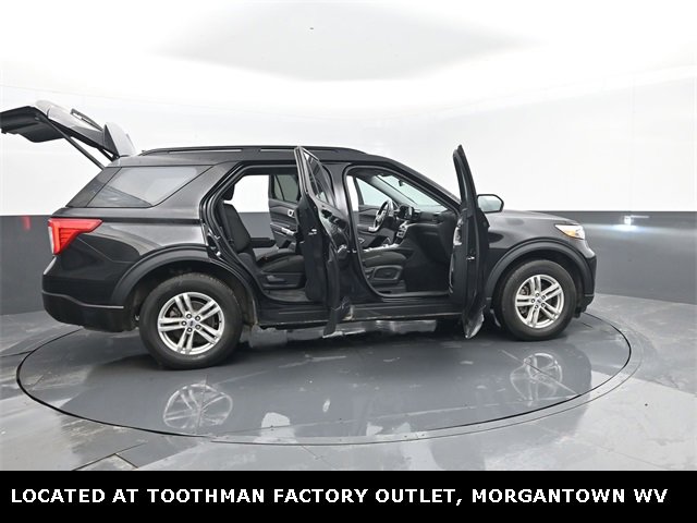 Used 2023 Ford Explorer XLT image 30