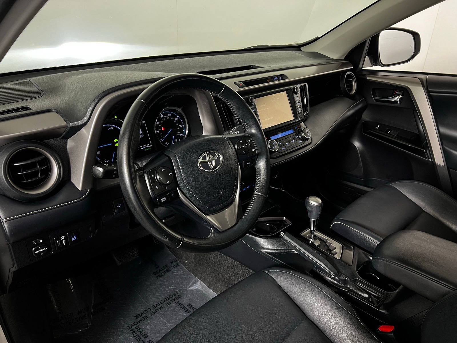 Used 2018 Toyota RAV4 Limited image 12