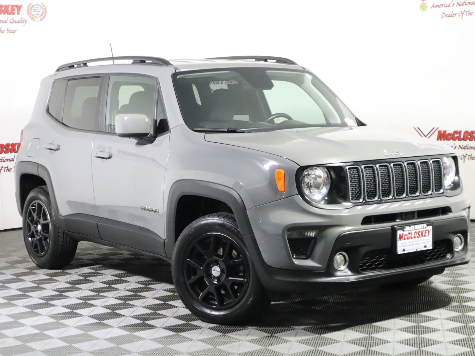 Used 2020 Jeep Renegade Latitude w/ Cold Weather Group image 2