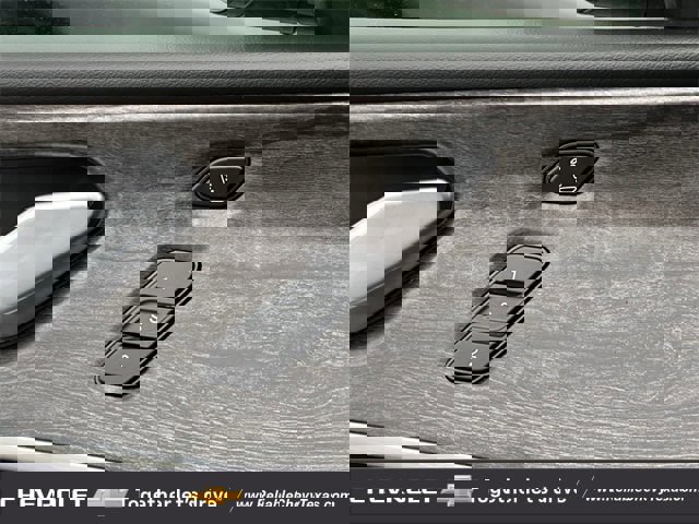 Used 2023 Jeep Grand Cherokee L Overland w/ Advanced Protech Group III image 26