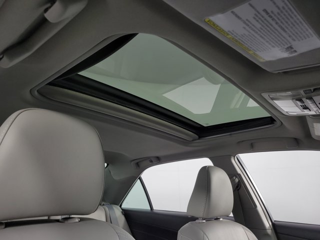 Used 2014 Toyota Camry XLE w/ Leather Package FWD image 15