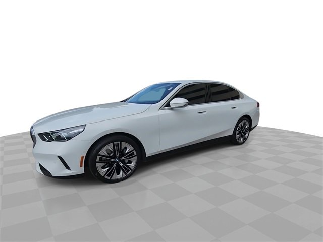 Used 2024 BMW 530i 530i w/ Premium Package image 4