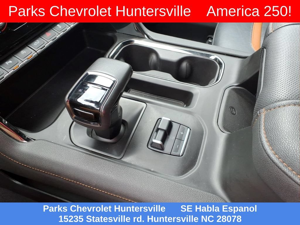 Certified 2022 GMC Sierra 1500 AT4 w/ AT4 Premium Package AWD/4WD image 9