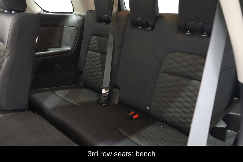 Used 2024 Nissan Pathfinder SV image 13