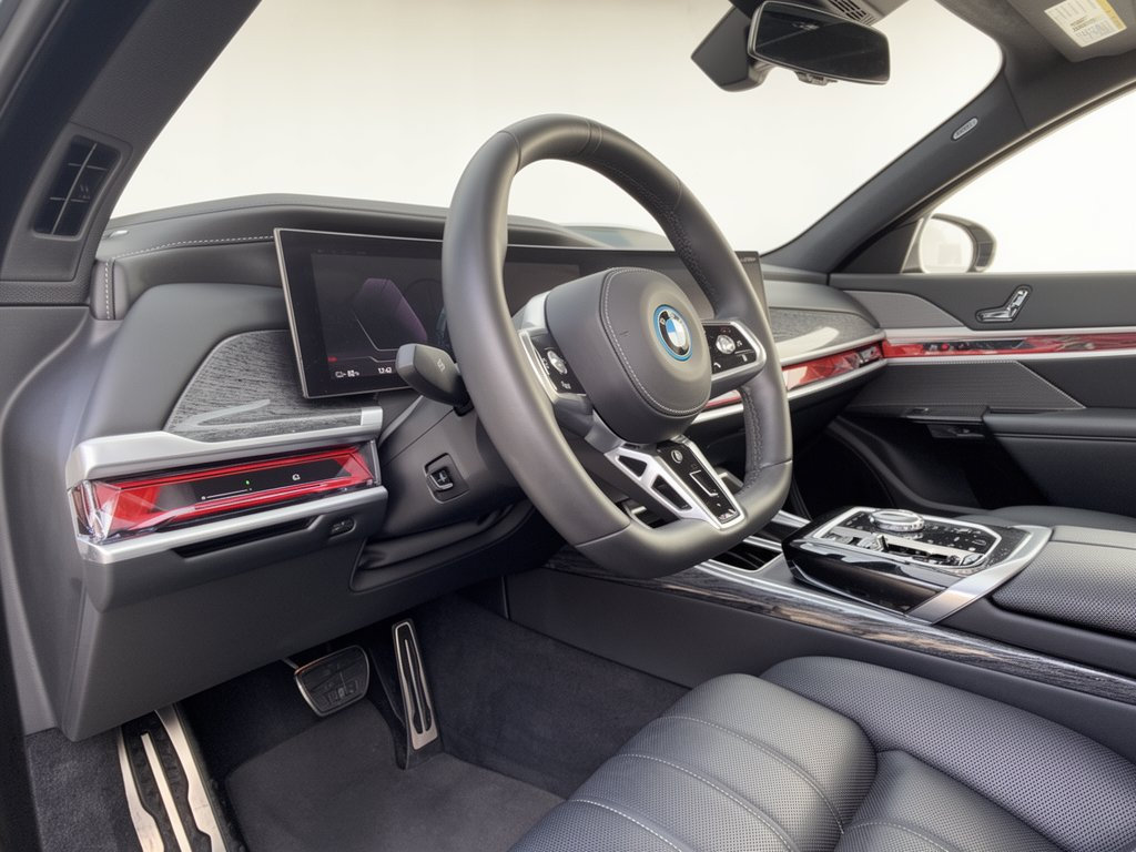 Certified 2023 BMW i7 xDrive60 AWD/4WD image 4