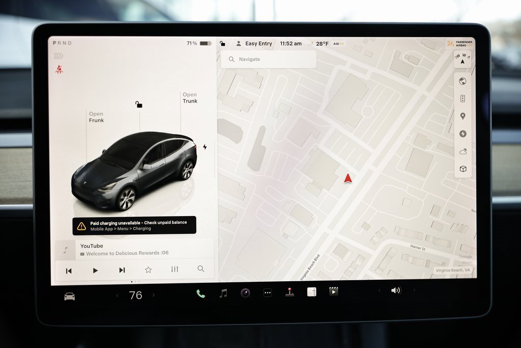 Used 2022 Tesla Model Y Long Range image 37