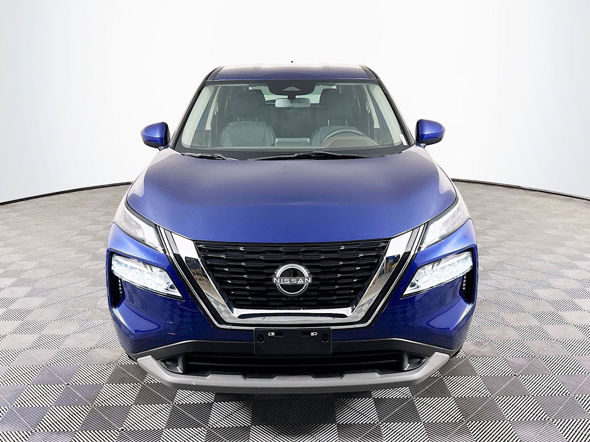 Used 2023 Nissan Rogue SV FWD video 2