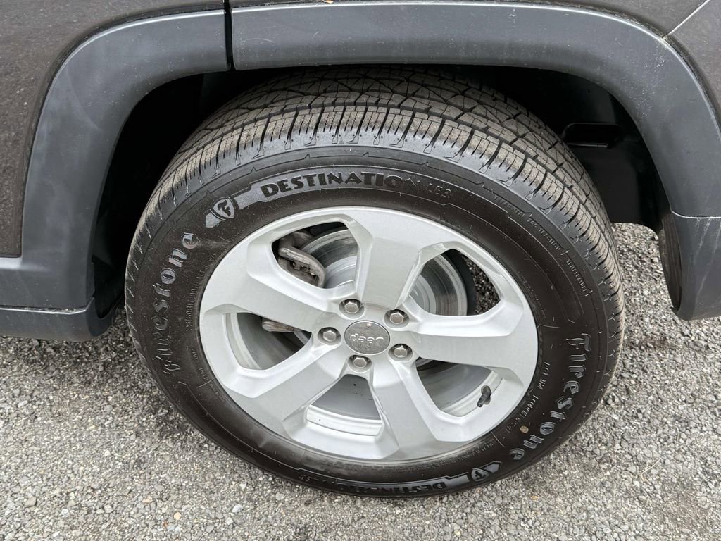 Used 2019 Jeep Compass Latitude image 12