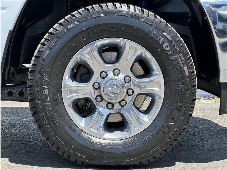 Used 2022 RAM 2500 Big Horn w/ Level 1 Equipment Group AWD/4WD image 30